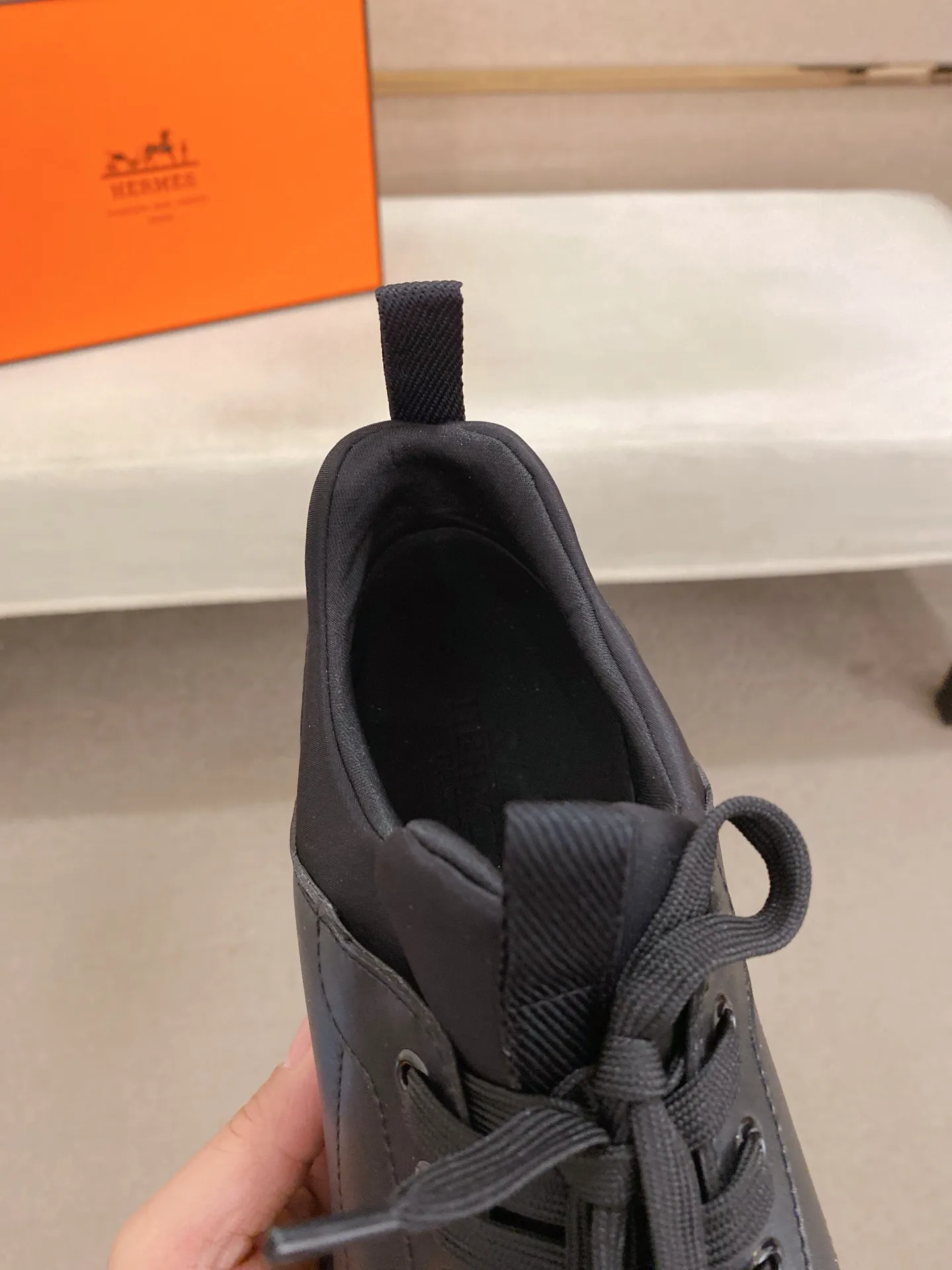 Men's clothing and shoes💰: 600💰《HERMES》【Classic original order·Version】Hermès; top 🔝purchasing agent🔍🔍men's latest 🇺🇸 counter sales simultaneously, imported from Italy original ▲▲cowhide ▲▲ (high-end, nobility, class) ) Exquisite workmanship (Italian 🇮🇹 imported water-dyed 🐂 cowhide lining) sole: original sole provided by the original factory, ⚠️exclusive double-layer activity·TPR·rubber·combined molded outsole; super comfortable·wear-resistant·non-slip·environmental protection The real thing is more beautiful if you take the real thing (high quality, follow the order). You can enter and exit the counter at will * Number of yards: 38-44 (can be customized 45-46, non-returnable)
